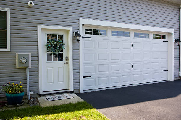 24/7 Emergency Garage Door Panel Replacement experts in Hobart, WA